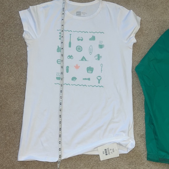MEC windbreaker/ shell & t-shirt combo - Picture 15 of 17